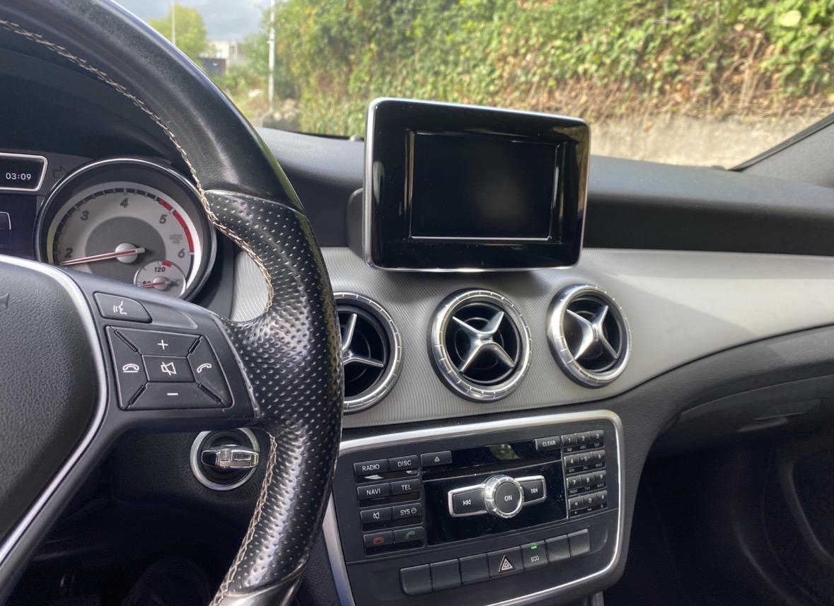 Mercedes Benz CLA
