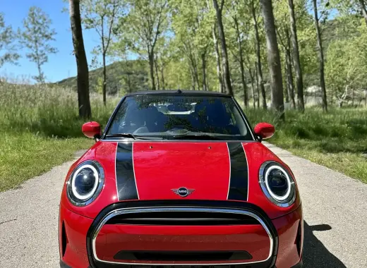 Mini Cooper Chilli Red 2023