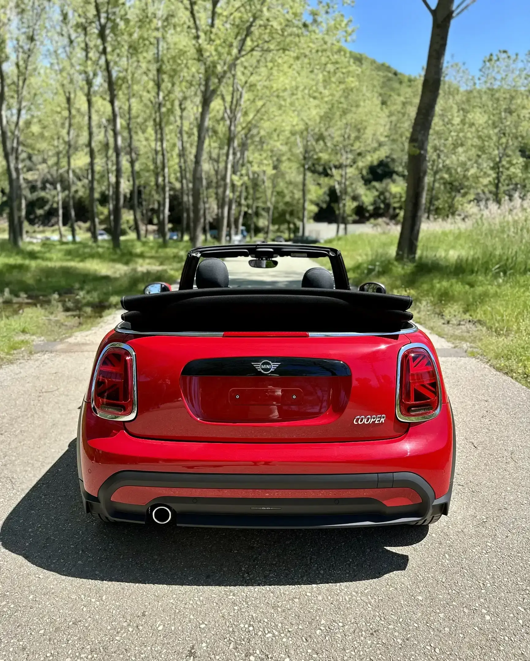 Mini Cooper Chilli Red 2023