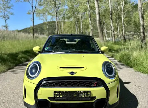 Mini Cooper S Zesty Yellow 2023