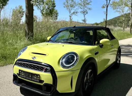 Mini Cooper S Zesty Yellow 2023