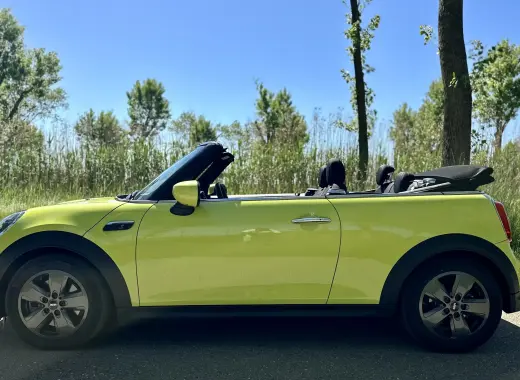 Mini Cooper S Zesty Yellow 2023