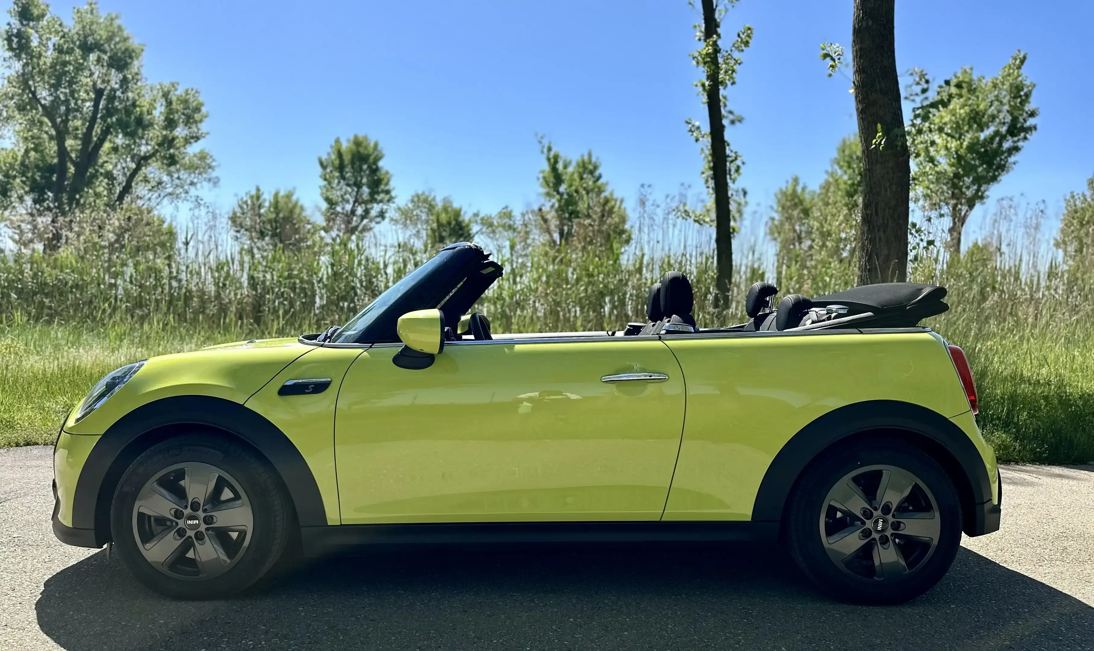 Mini Cooper S Zesty Yellow 2023